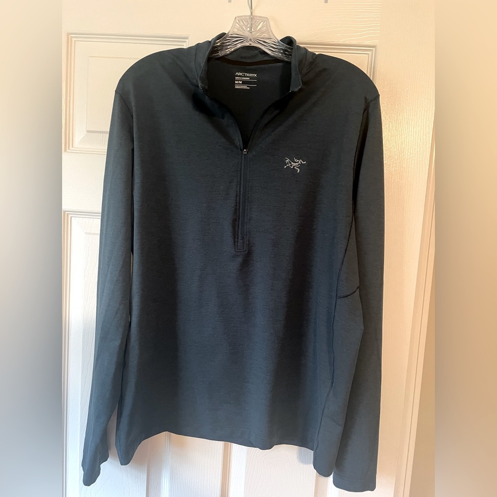 Men’s Arcteryx Cormac zip neck shirt.  Never worn and from a smoke free home.